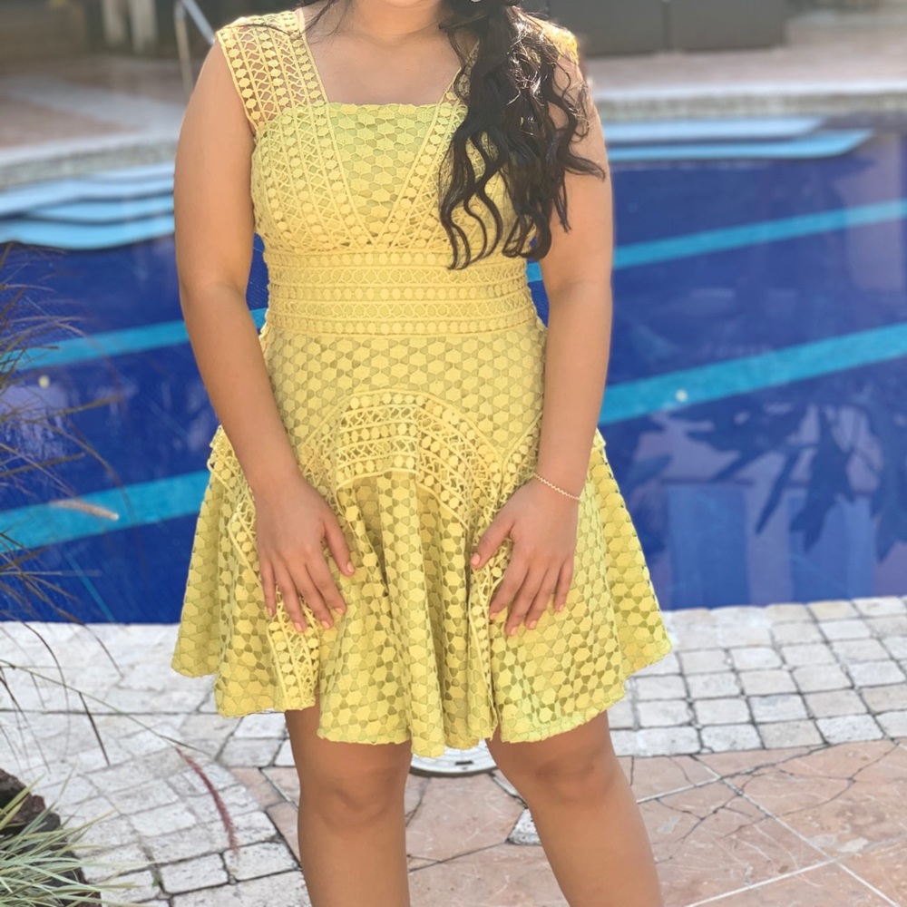 Short yellow dress